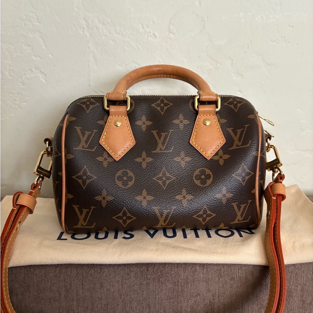Authentic Louis Vuitton Monogram Speedy 20 with LV Vachetta Leather Strap